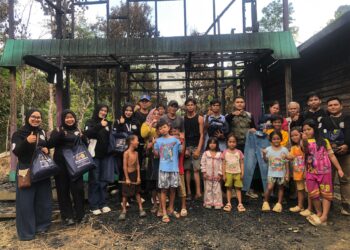 Peduli Sesama, Karang Taruna Mura Hadir Ringankan Beban Korban Kebakaran