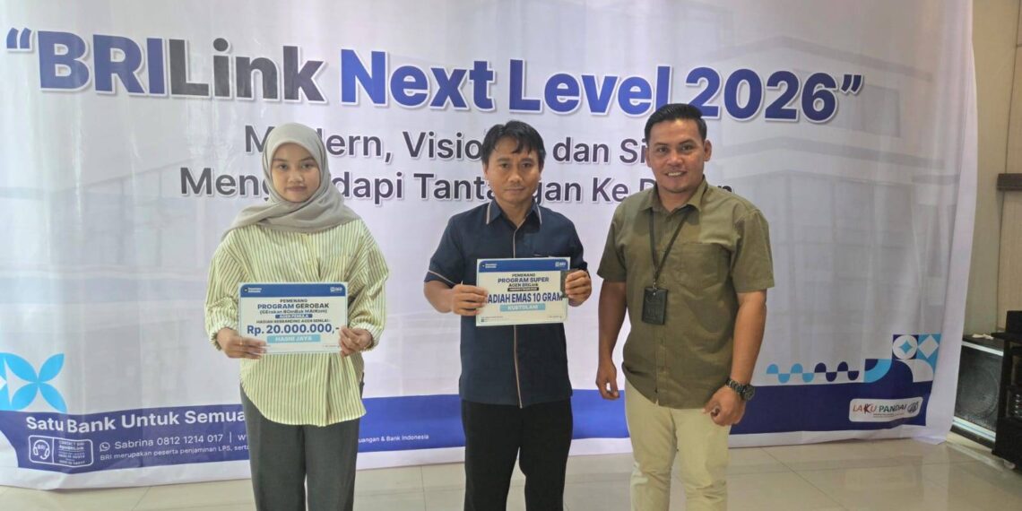 Jadi Garda Terdepan Layanan Keuangan, Super AgenBRILink Diguyur Penghargaan Emas